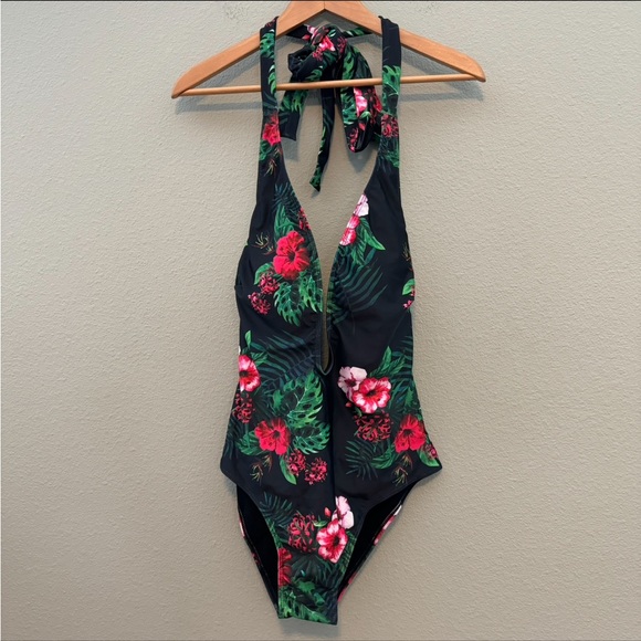 Begonia.K Tropical Print Deep V-Neck Criss Cross Floral One Piece Swimsuit - Picture 2 of 8